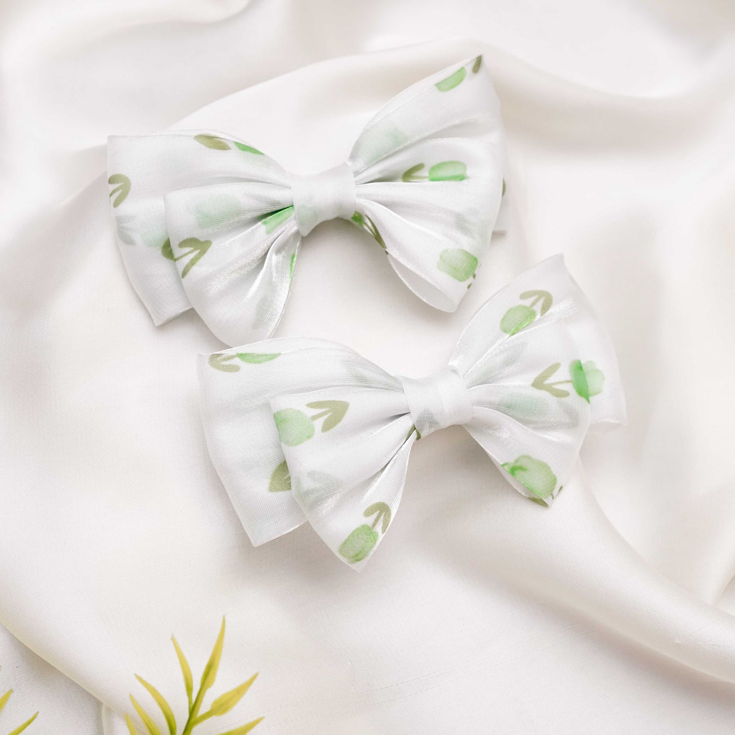 Green Organza Bow Hairclip
