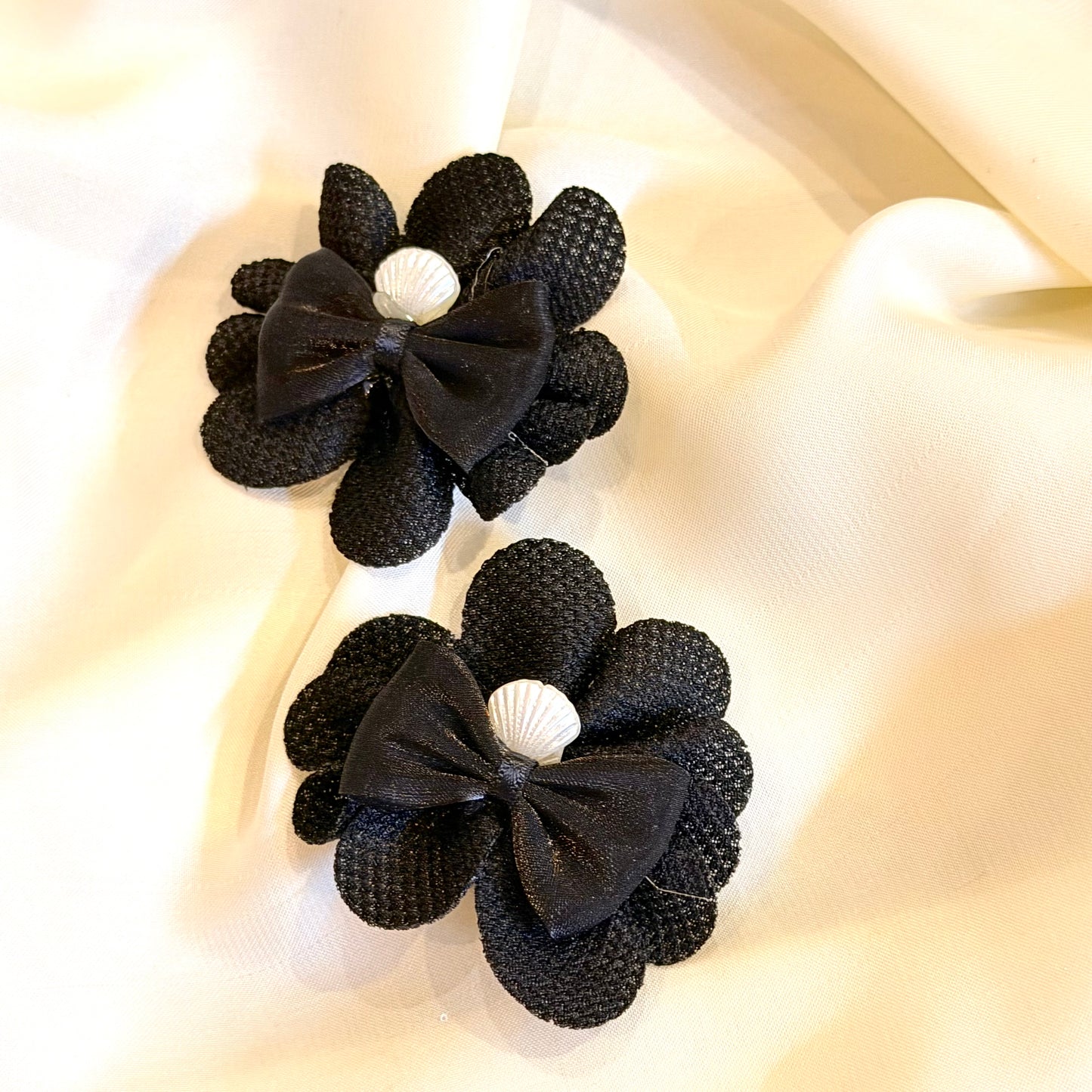 Black Flower Theme Hairclip
