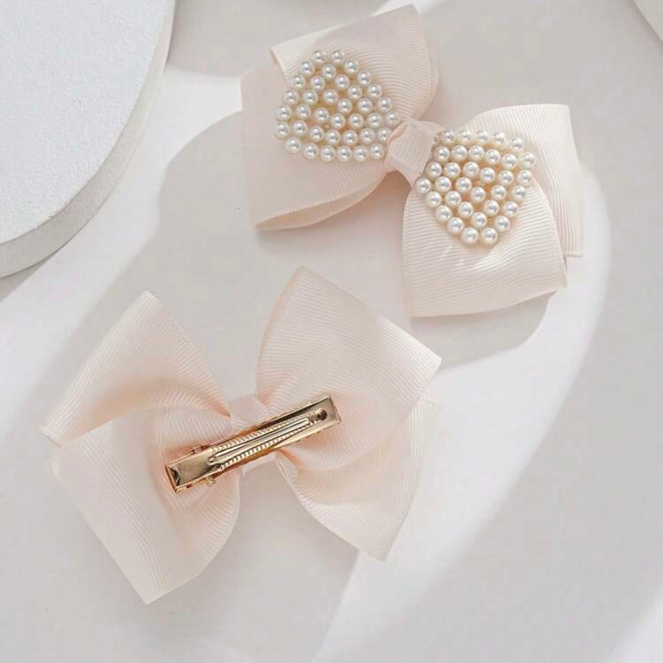 Premium Beige Pearl Hairclip